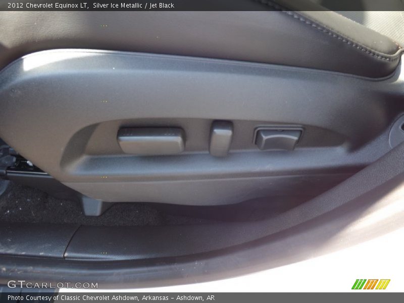 Silver Ice Metallic / Jet Black 2012 Chevrolet Equinox LT