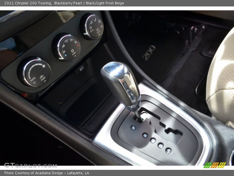 Blackberry Pearl / Black/Light Frost Beige 2011 Chrysler 200 Touring