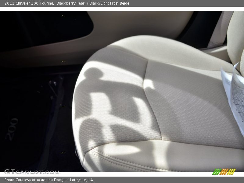 Blackberry Pearl / Black/Light Frost Beige 2011 Chrysler 200 Touring