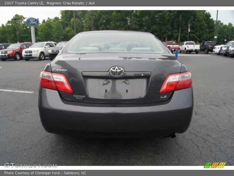 Magnetic Gray Metallic / Ash 2007 Toyota Camry LE