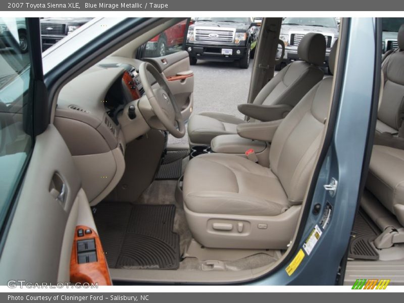  2007 Sienna XLE Taupe Interior