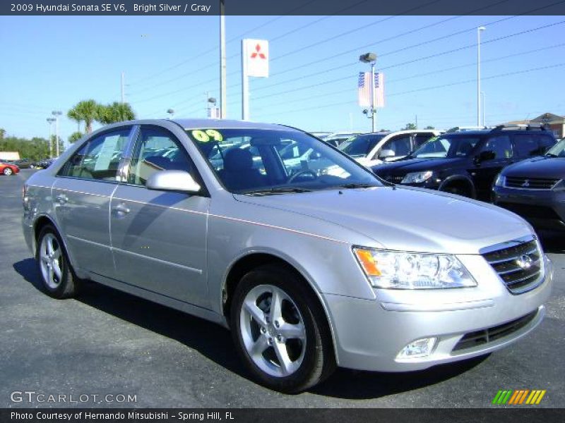 Bright Silver / Gray 2009 Hyundai Sonata SE V6
