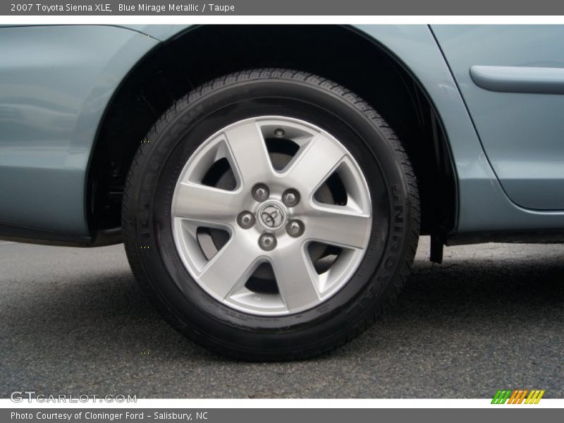  2007 Sienna XLE Wheel