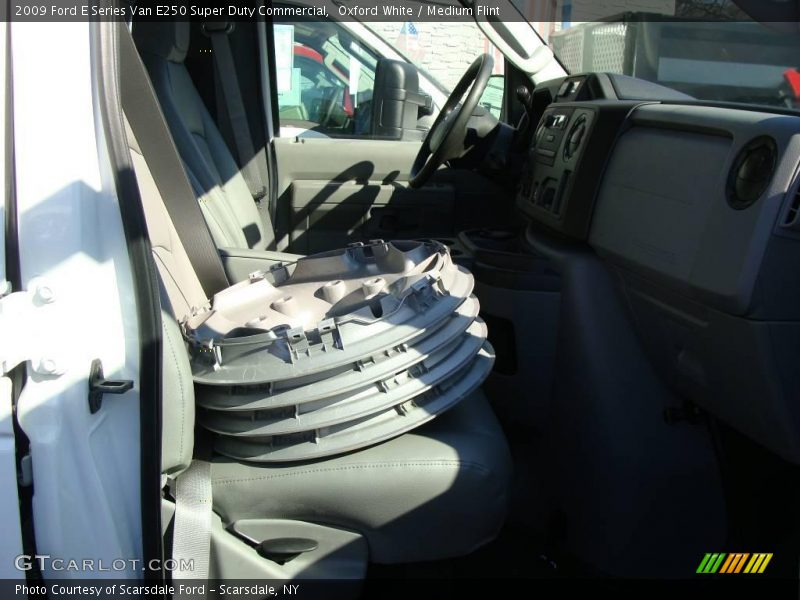 Oxford White / Medium Flint 2009 Ford E Series Van E250 Super Duty Commercial