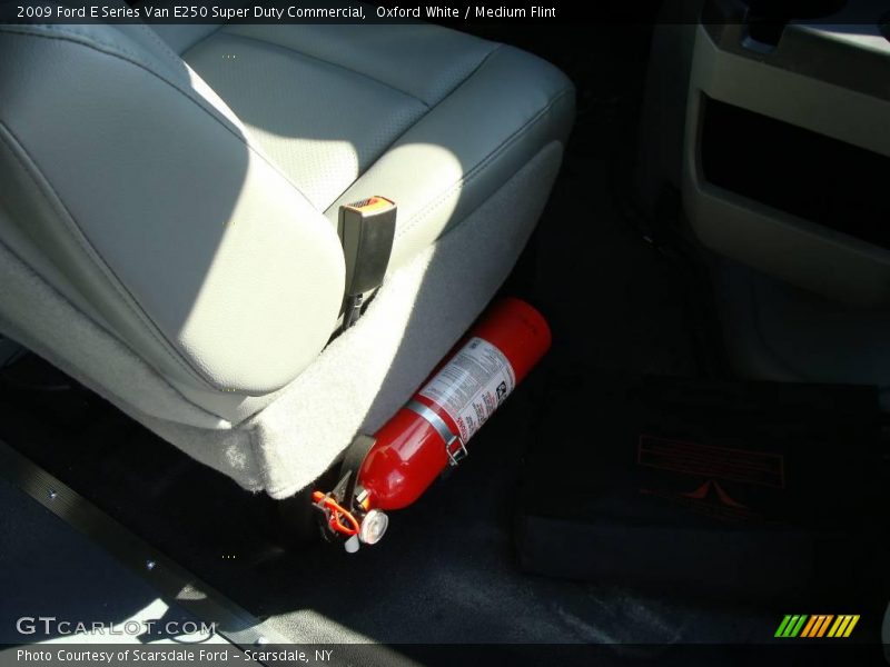 Oxford White / Medium Flint 2009 Ford E Series Van E250 Super Duty Commercial