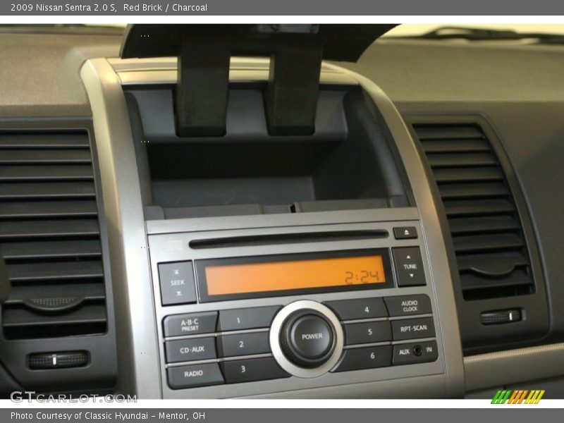Red Brick / Charcoal 2009 Nissan Sentra 2.0 S