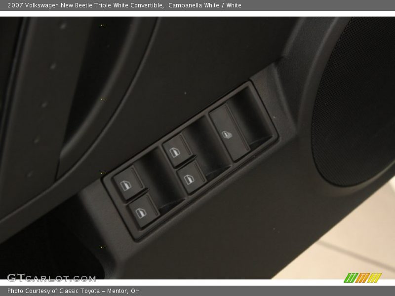 Campanella White / White 2007 Volkswagen New Beetle Triple White Convertible