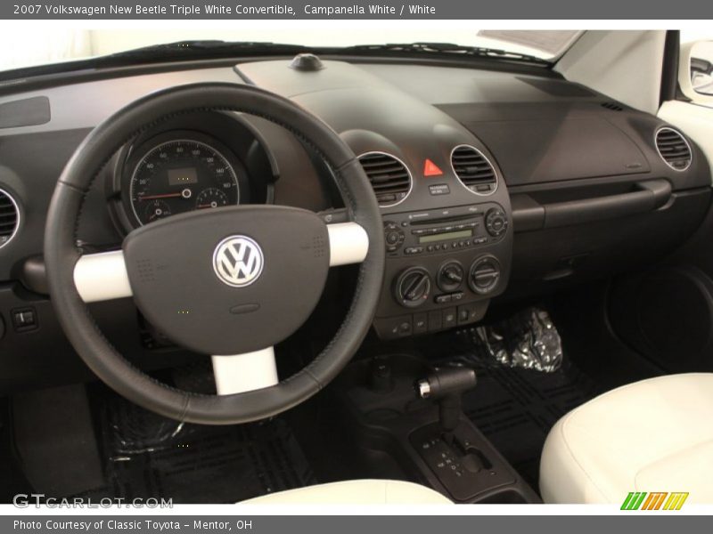 Dashboard of 2007 New Beetle Triple White Convertible