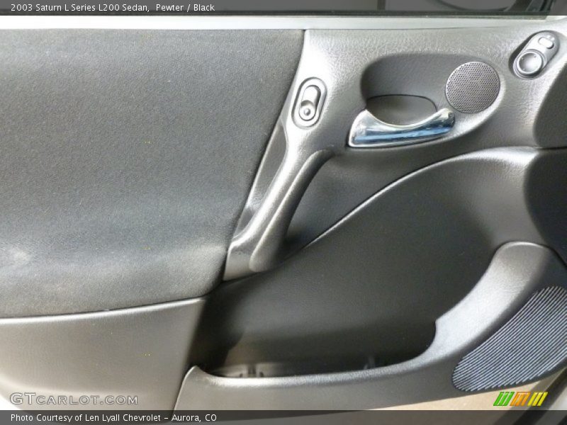 Pewter / Black 2003 Saturn L Series L200 Sedan