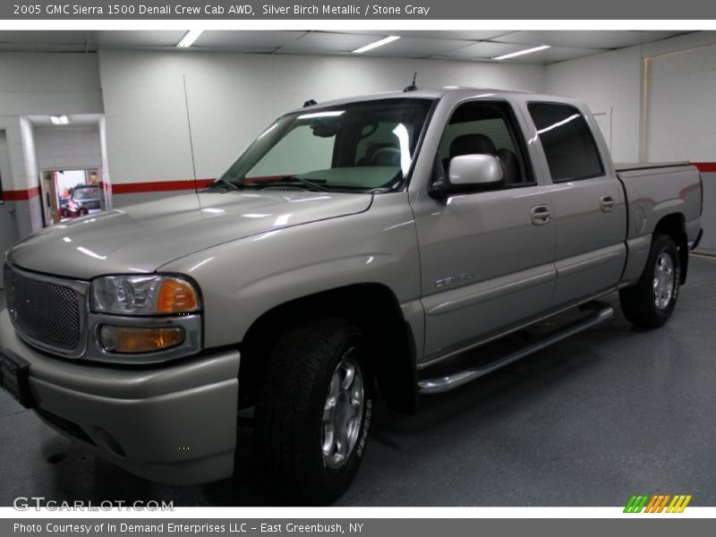 Silver Birch Metallic / Stone Gray 2005 GMC Sierra 1500 Denali Crew Cab AWD