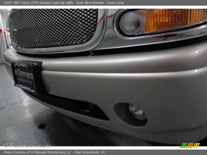 Silver Birch Metallic / Stone Gray 2005 GMC Sierra 1500 Denali Crew Cab AWD