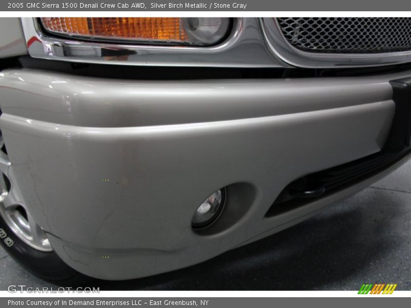 Silver Birch Metallic / Stone Gray 2005 GMC Sierra 1500 Denali Crew Cab AWD