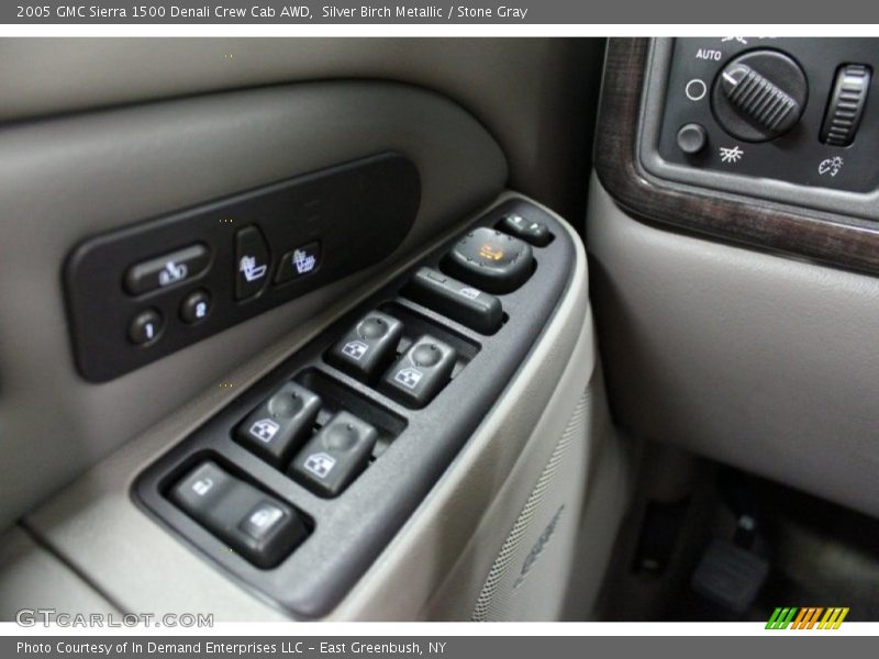 Silver Birch Metallic / Stone Gray 2005 GMC Sierra 1500 Denali Crew Cab AWD