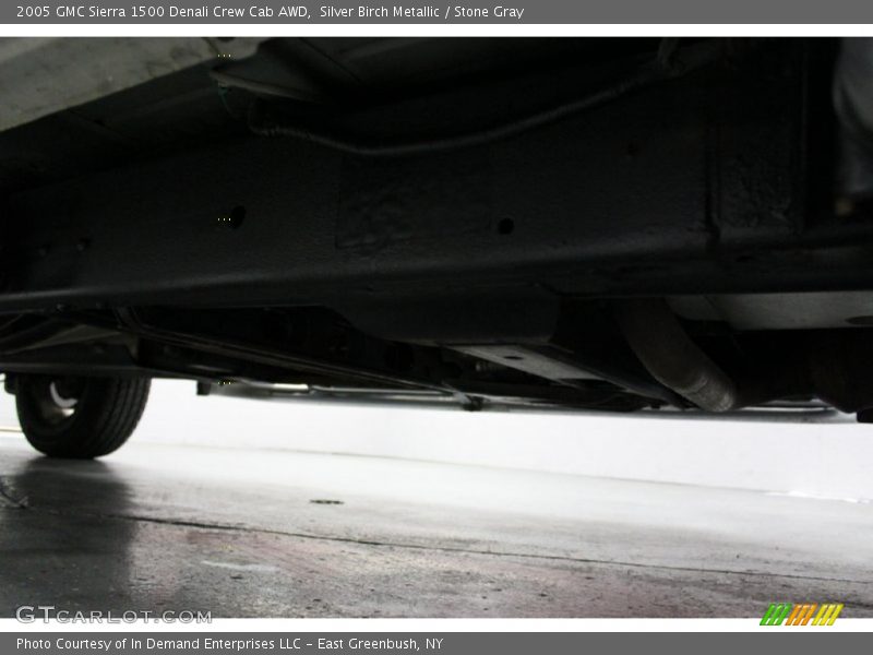 Silver Birch Metallic / Stone Gray 2005 GMC Sierra 1500 Denali Crew Cab AWD