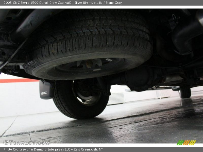 Silver Birch Metallic / Stone Gray 2005 GMC Sierra 1500 Denali Crew Cab AWD