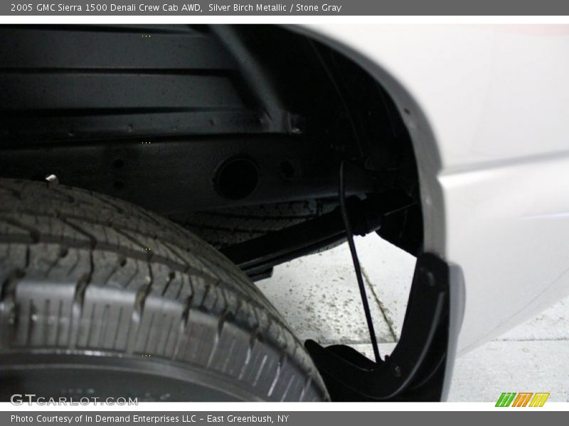 Silver Birch Metallic / Stone Gray 2005 GMC Sierra 1500 Denali Crew Cab AWD
