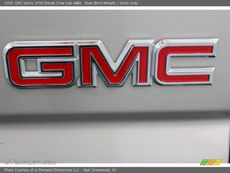 Silver Birch Metallic / Stone Gray 2005 GMC Sierra 1500 Denali Crew Cab AWD