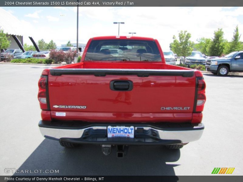 Victory Red / Tan 2004 Chevrolet Silverado 1500 LS Extended Cab 4x4