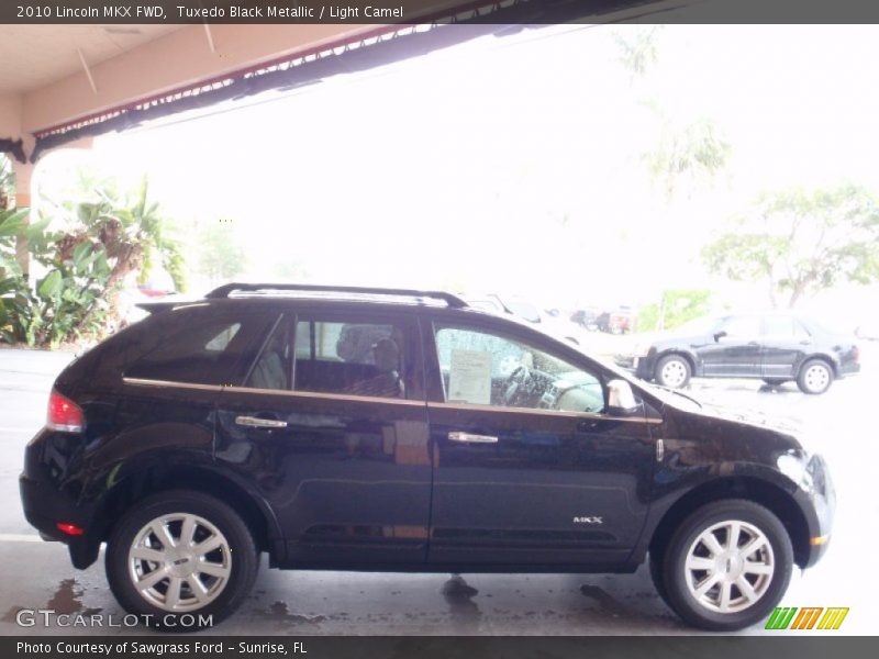 Tuxedo Black Metallic / Light Camel 2010 Lincoln MKX FWD