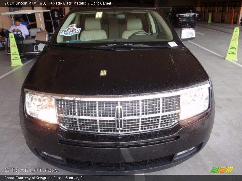 Tuxedo Black Metallic / Light Camel 2010 Lincoln MKX FWD