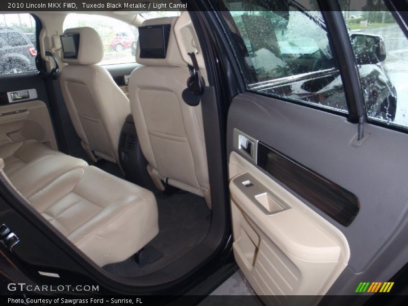 Tuxedo Black Metallic / Light Camel 2010 Lincoln MKX FWD