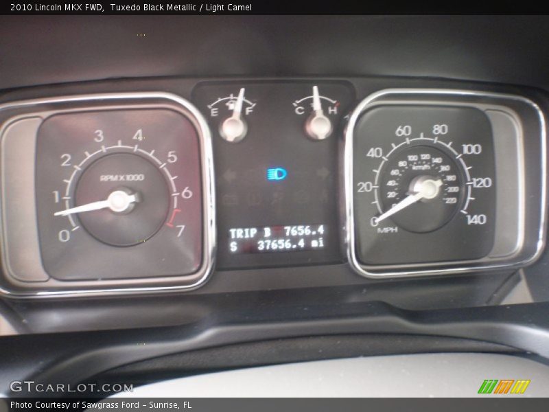 Tuxedo Black Metallic / Light Camel 2010 Lincoln MKX FWD