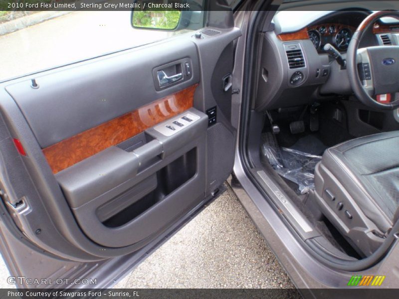 Sterling Grey Metallic / Charcoal Black 2010 Ford Flex Limited