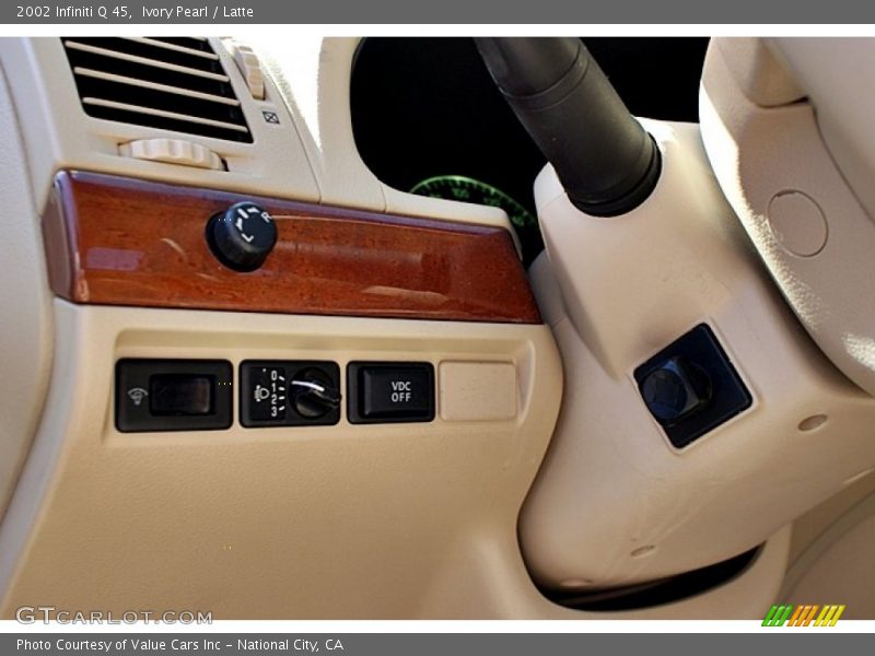 Ivory Pearl / Latte 2002 Infiniti Q 45