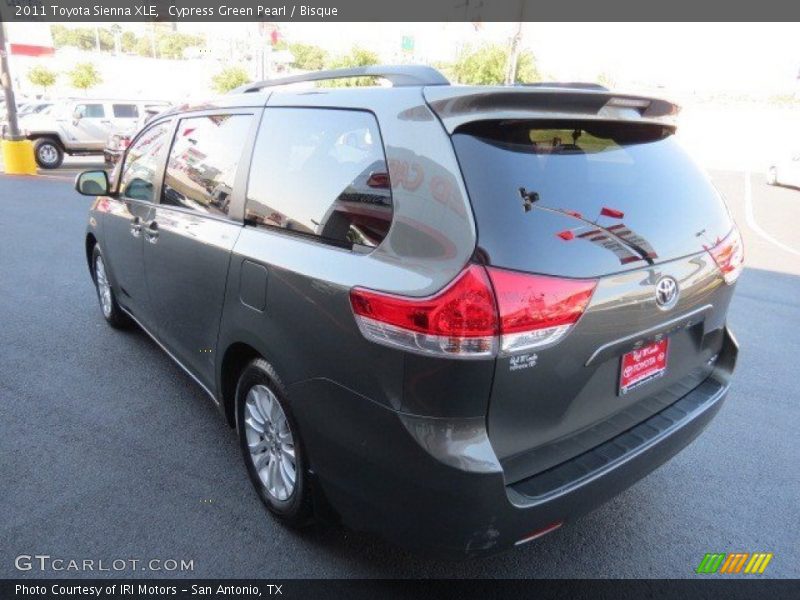 Cypress Green Pearl / Bisque 2011 Toyota Sienna XLE