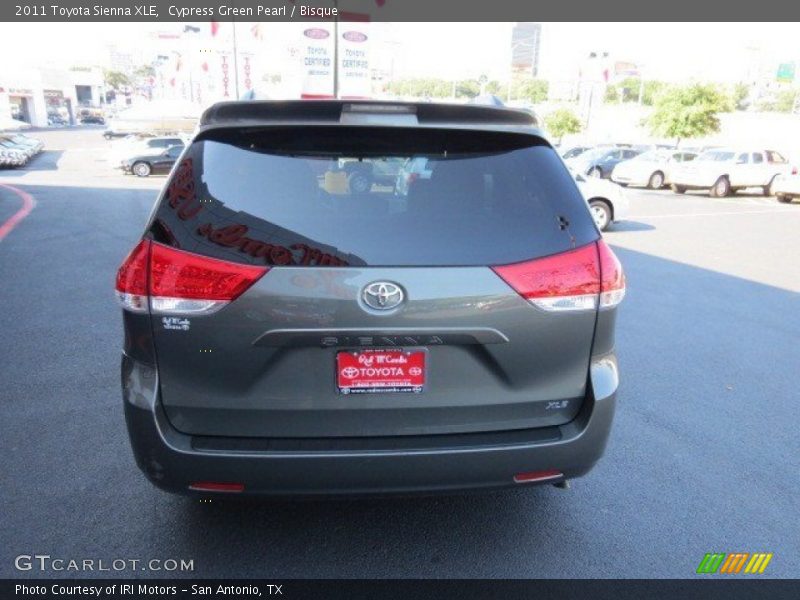 Cypress Green Pearl / Bisque 2011 Toyota Sienna XLE
