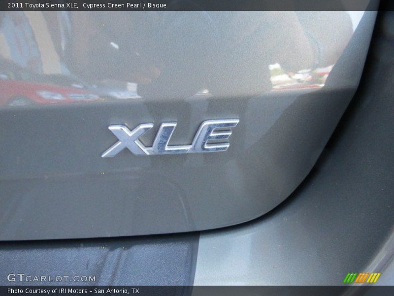 Cypress Green Pearl / Bisque 2011 Toyota Sienna XLE