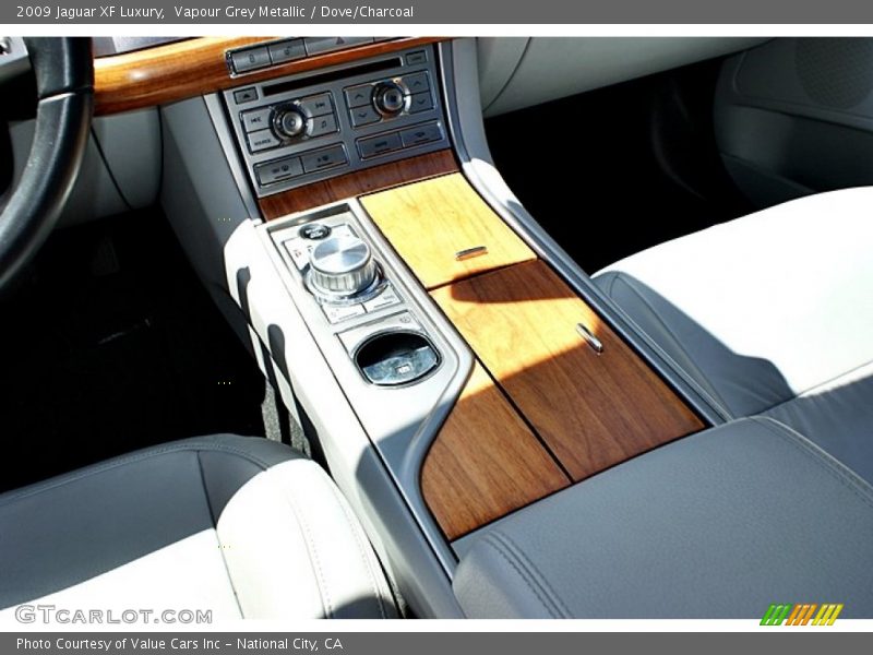 Vapour Grey Metallic / Dove/Charcoal 2009 Jaguar XF Luxury