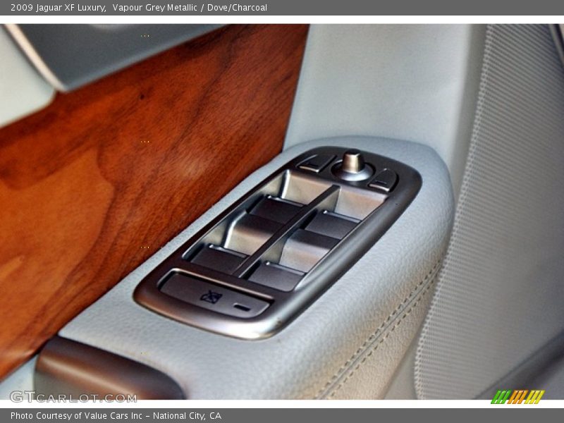 Vapour Grey Metallic / Dove/Charcoal 2009 Jaguar XF Luxury