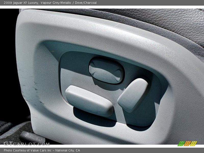Vapour Grey Metallic / Dove/Charcoal 2009 Jaguar XF Luxury