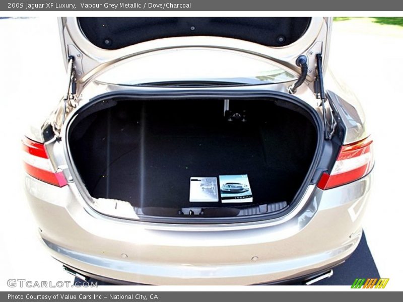 Vapour Grey Metallic / Dove/Charcoal 2009 Jaguar XF Luxury