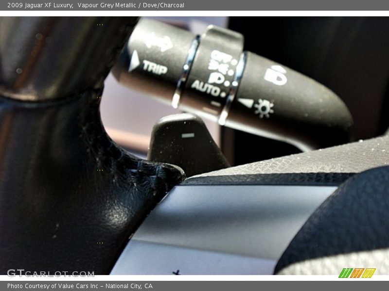 Vapour Grey Metallic / Dove/Charcoal 2009 Jaguar XF Luxury