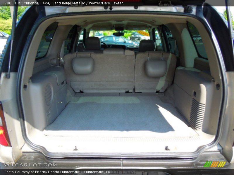 Sand Beige Metallic / Pewter/Dark Pewter 2005 GMC Yukon SLT 4x4