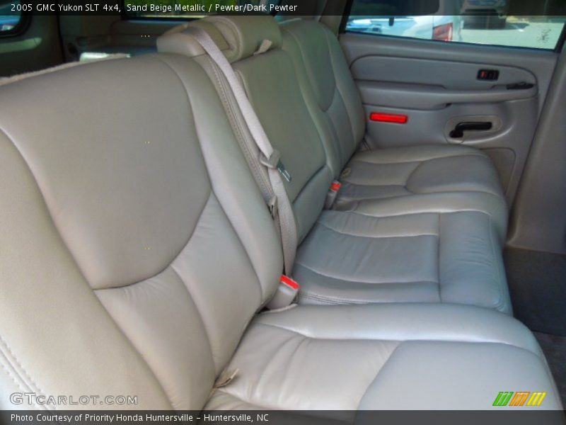 Sand Beige Metallic / Pewter/Dark Pewter 2005 GMC Yukon SLT 4x4