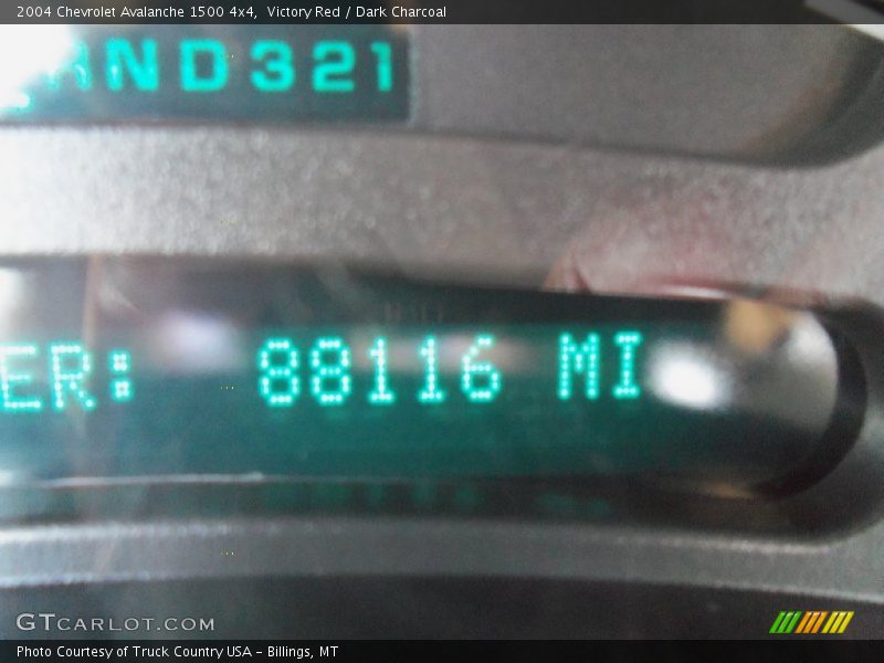 Victory Red / Dark Charcoal 2004 Chevrolet Avalanche 1500 4x4