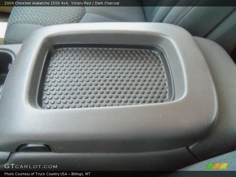 Victory Red / Dark Charcoal 2004 Chevrolet Avalanche 1500 4x4