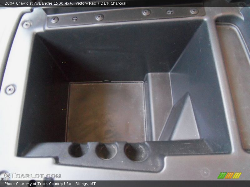 Victory Red / Dark Charcoal 2004 Chevrolet Avalanche 1500 4x4