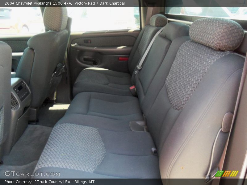 Victory Red / Dark Charcoal 2004 Chevrolet Avalanche 1500 4x4