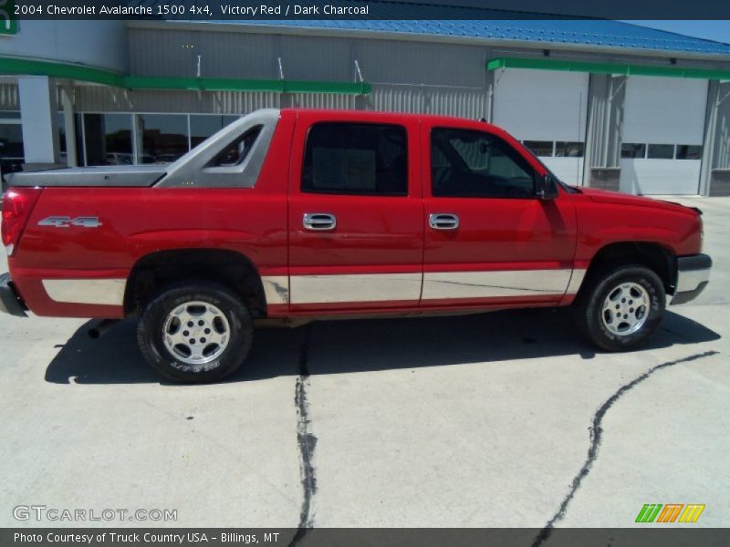 Victory Red / Dark Charcoal 2004 Chevrolet Avalanche 1500 4x4