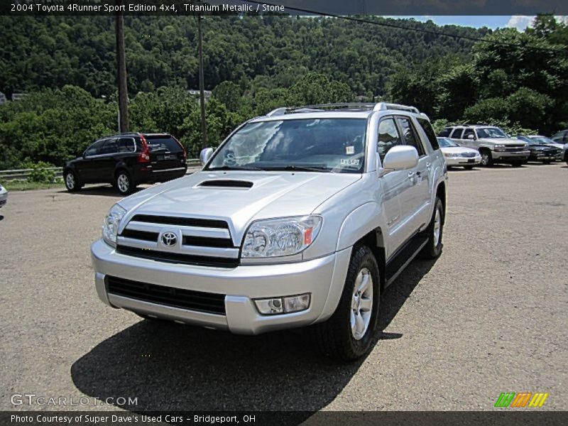 Front 3/4 View of 2004 4Runner Sport Edition 4x4