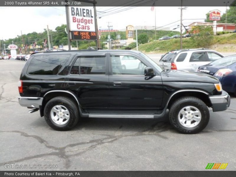 Black / Oak 2000 Toyota 4Runner SR5 4x4