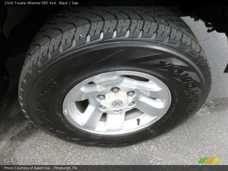 Black / Oak 2000 Toyota 4Runner SR5 4x4