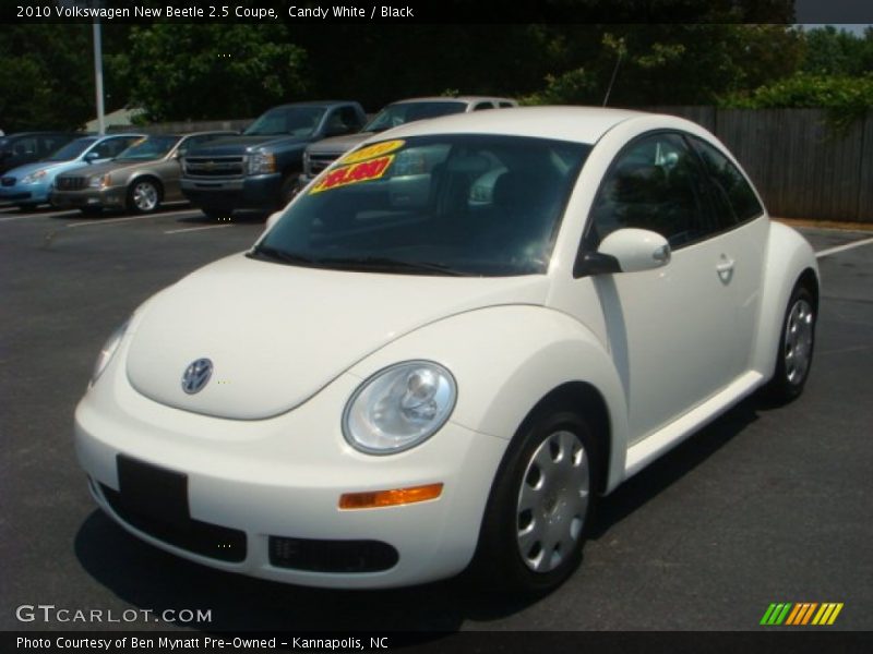 Candy White / Black 2010 Volkswagen New Beetle 2.5 Coupe