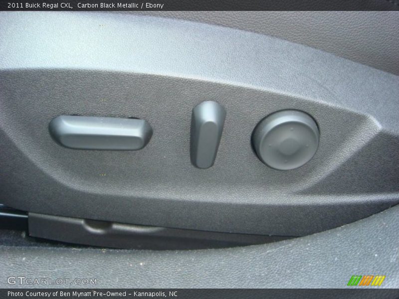 Carbon Black Metallic / Ebony 2011 Buick Regal CXL