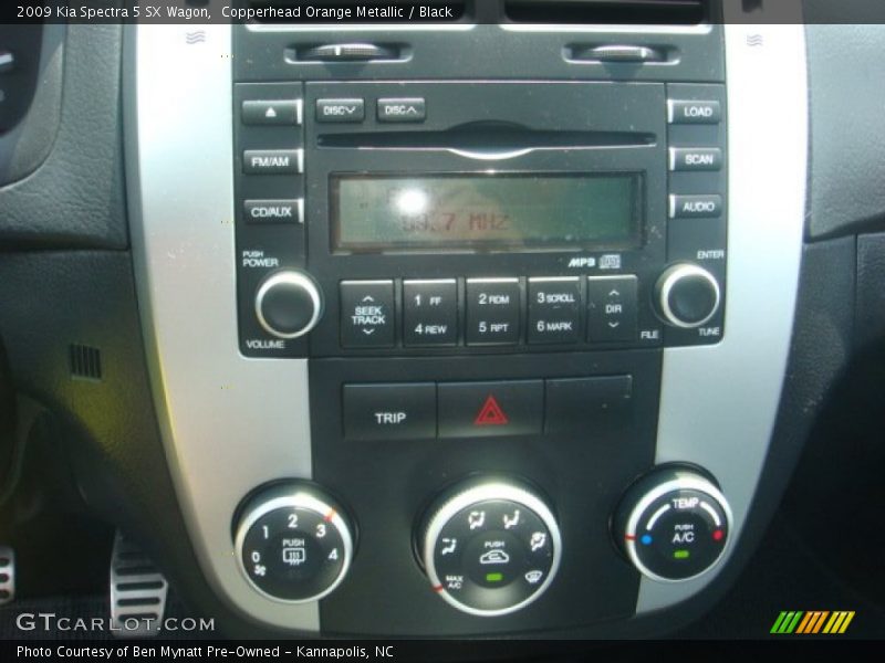 Copperhead Orange Metallic / Black 2009 Kia Spectra 5 SX Wagon