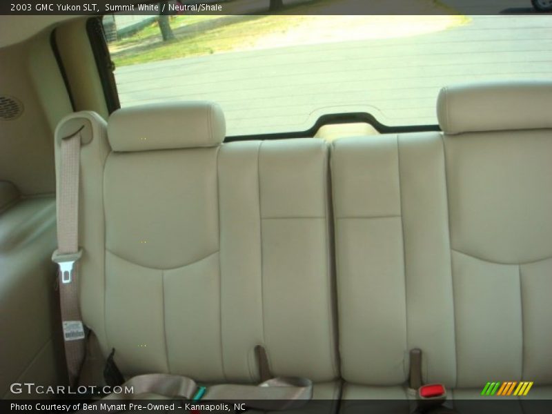 Summit White / Neutral/Shale 2003 GMC Yukon SLT